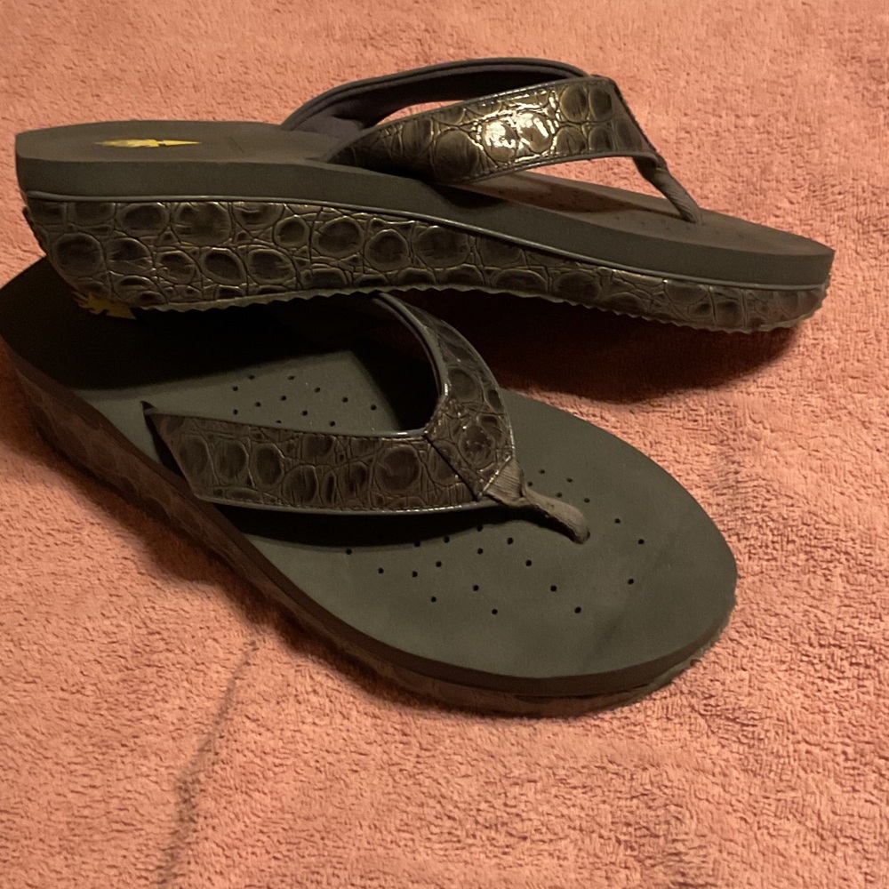 Volatile Grey Croc-Pattern Sandals - image 2
